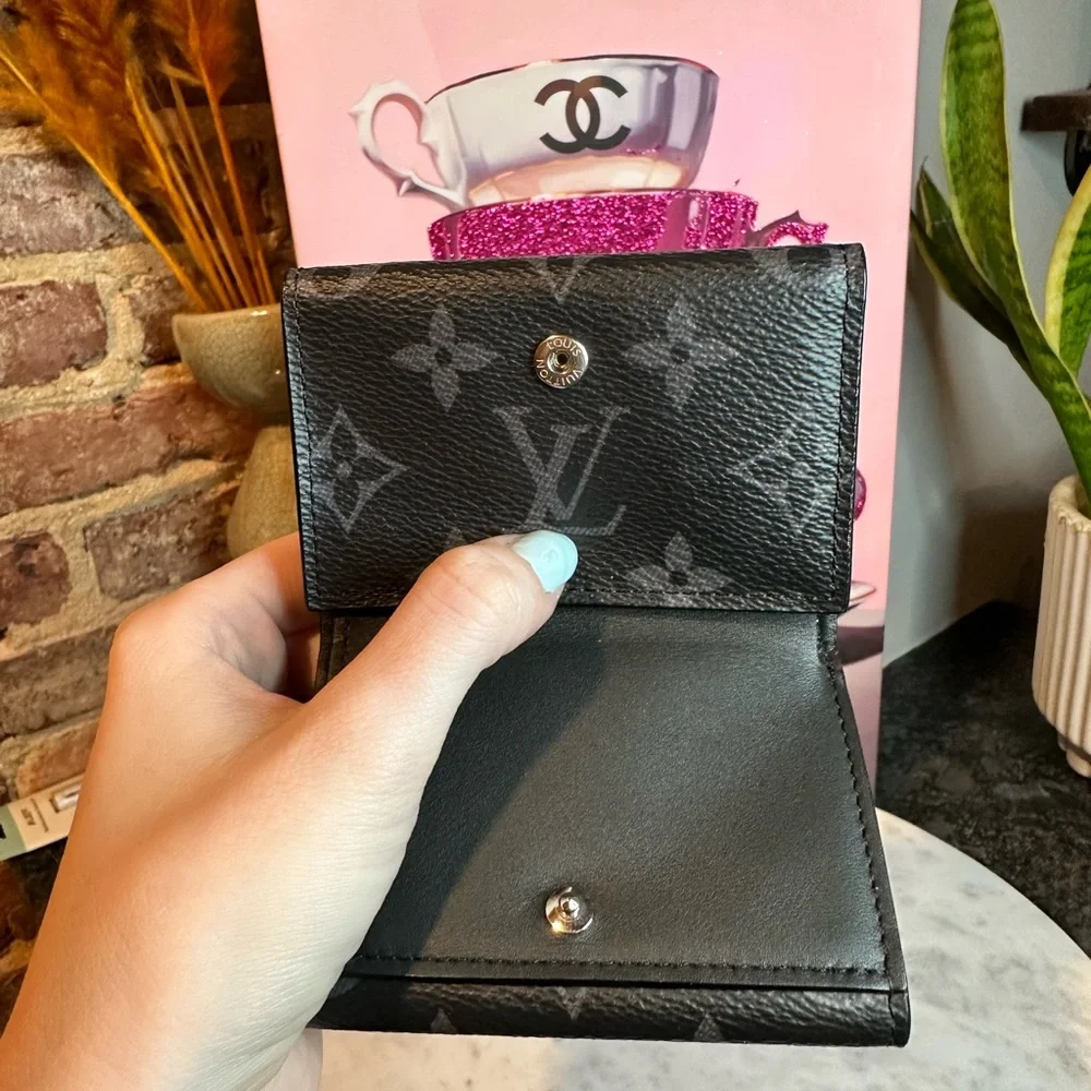 Louis Vuitton Eclipse Discovery Wallet - Picture 7 of 11